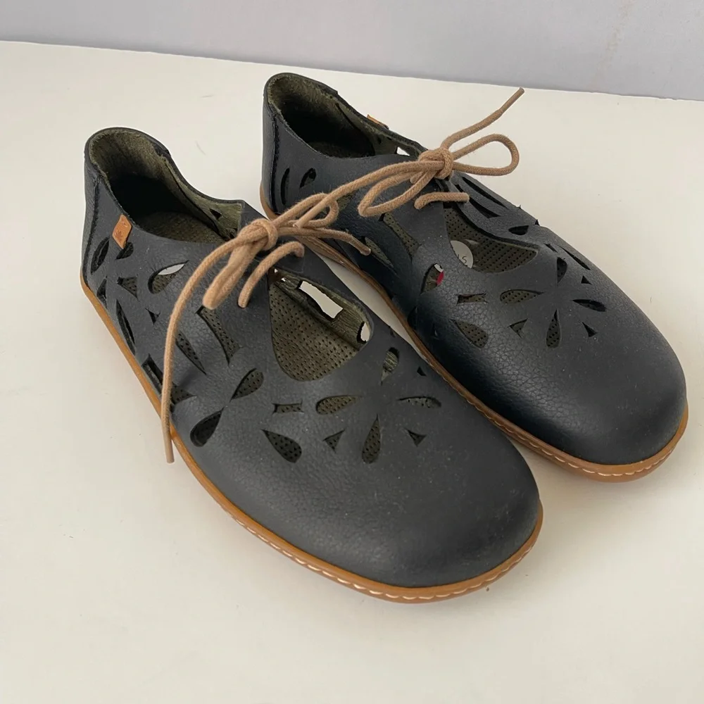 Naturalista Dark Navy Eyelet Cutout Mary Jane Flats 37 - Picture 1 of 11